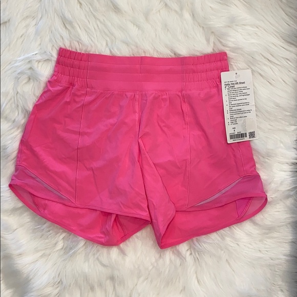 lululemon athletica Pants - 💕Hotty Hot short Dark Prism Pink NWT HR sz4 4"💕